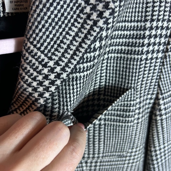 Vintage Ann Taylor Petites Houndstooth Wool Blazer, Size 8 Petite - Picture 5 of 8